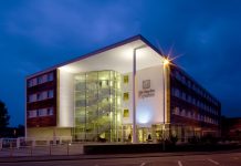 Holiday Inn Express Chester Racecourse Holiday Inn Express - Chester Racecourse